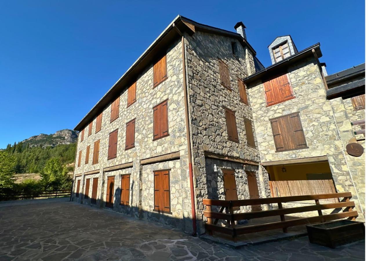 팬틱코사 Caldares Exclusivo Atico En El Pueyo De Jaca 아파트 외부 사진