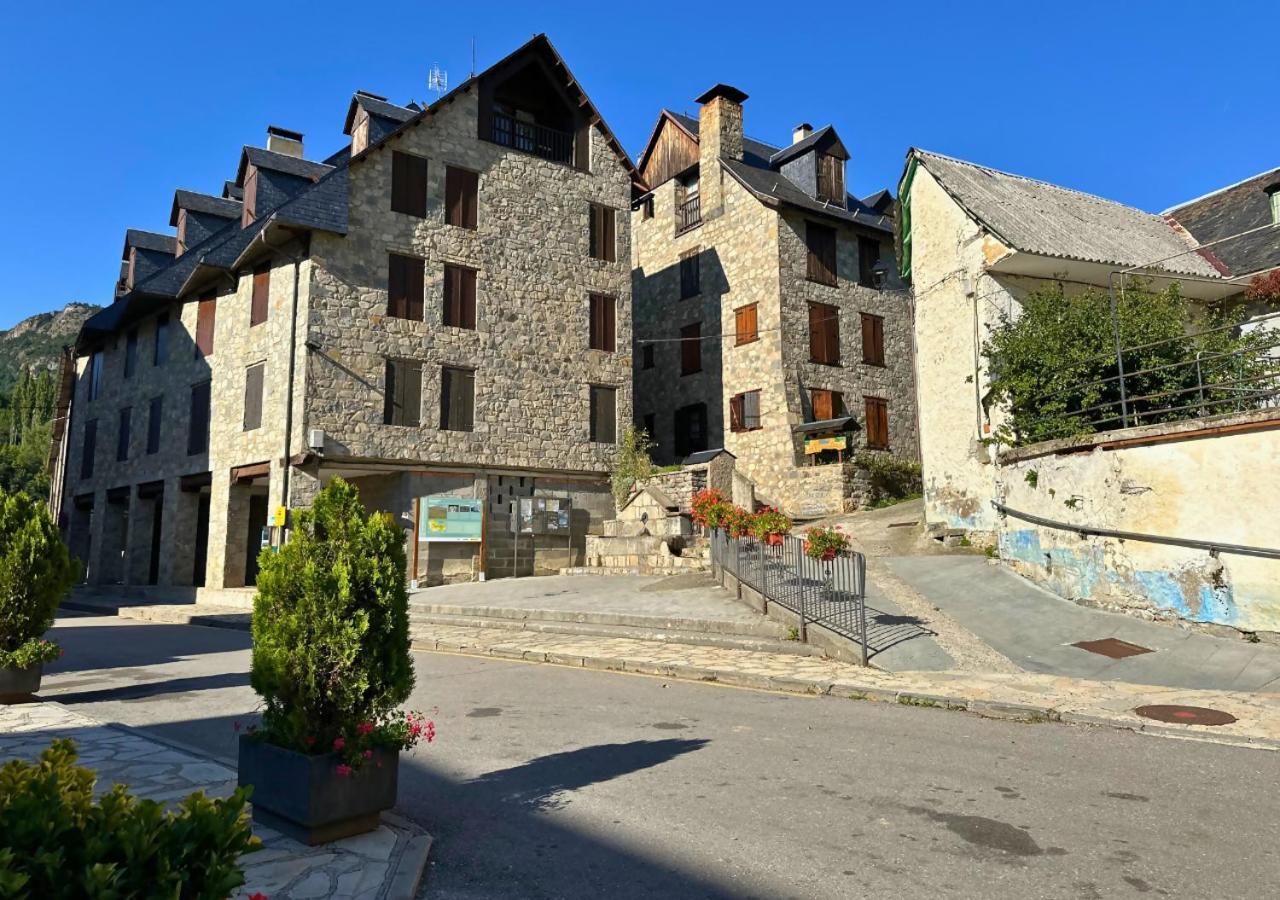 팬틱코사 Caldares Exclusivo Atico En El Pueyo De Jaca 아파트 외부 사진